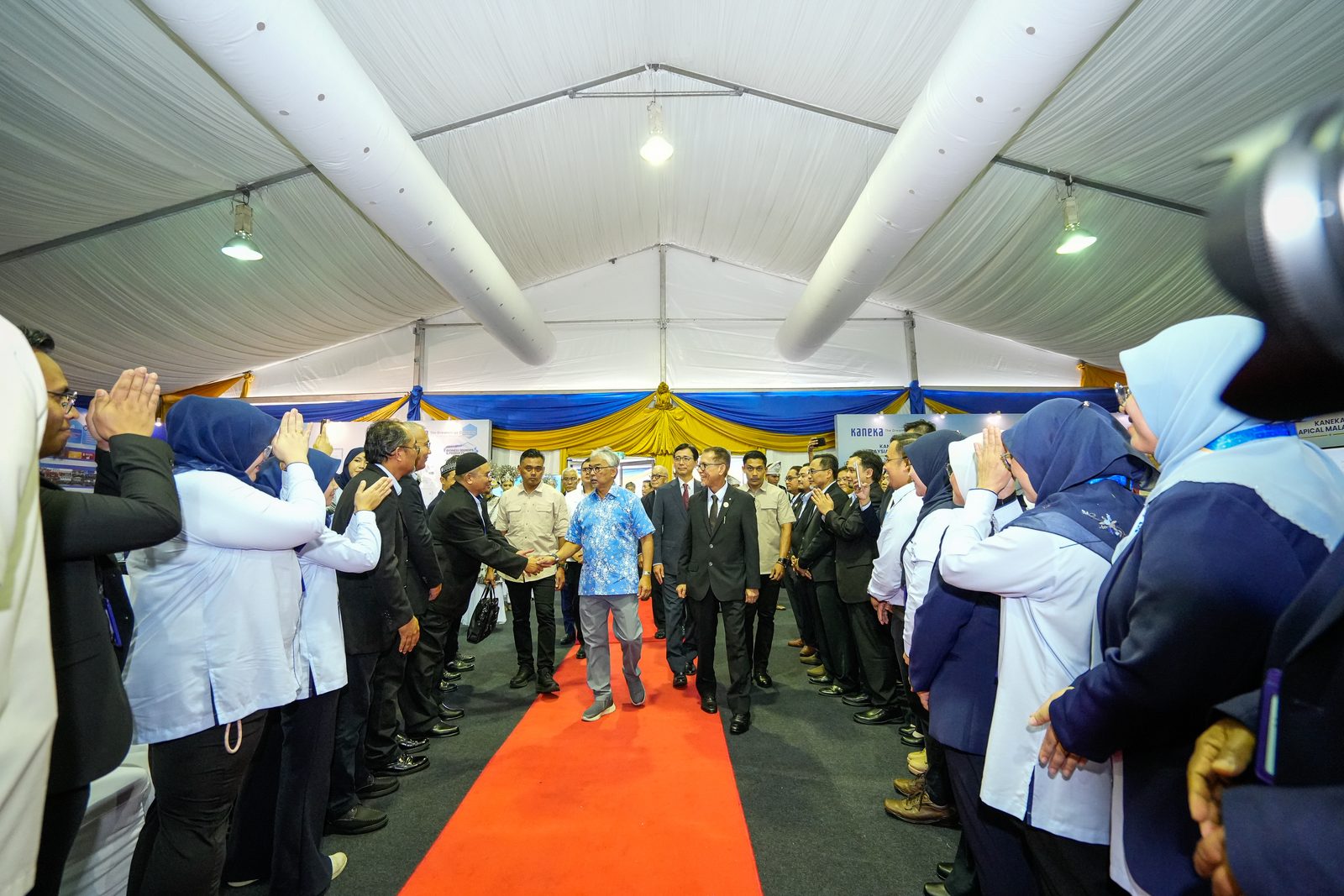Guests line the red carpet for the royal arrival