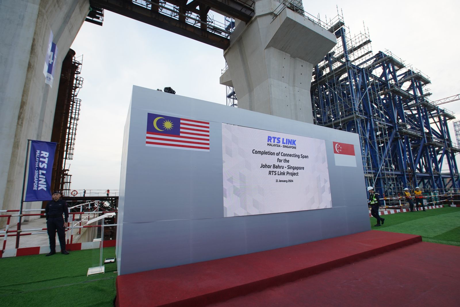 Ceremony for the connecting span of the JB–Singapore RTS Link